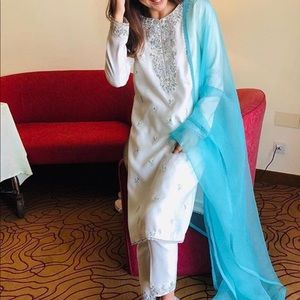 🎉 Host Pick 🎉 White Silk Shalwar Kameez Suit